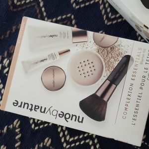 NUDE BY NATURE COMPLEXION ESSENTIALS STARTER KIT